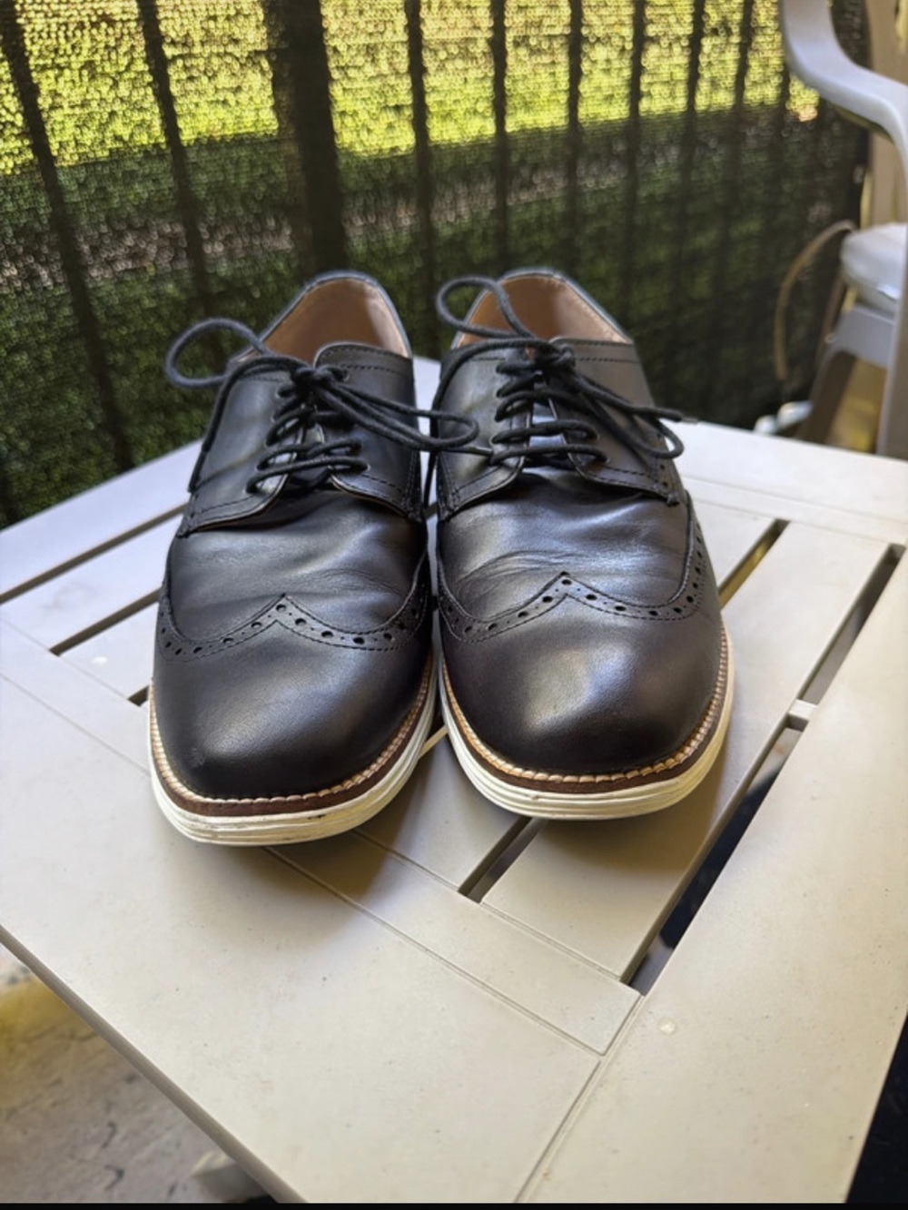 Cole Haan Black Leather Wingtip Oxfords with Contrast Sole Size 10